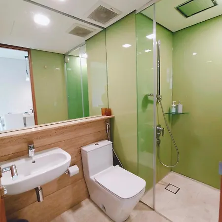 Sky Suites Klcc By Home Stay Kuala Lumpur Exterior photo